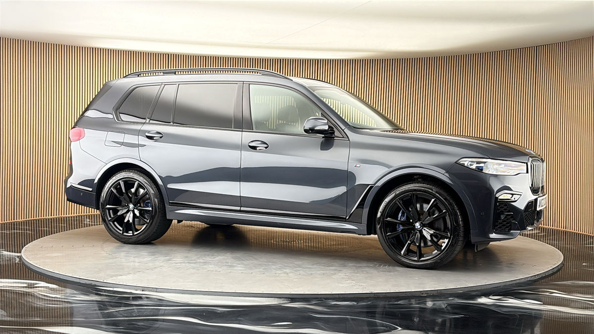 More views of BMW X7