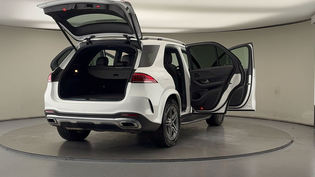 More views of Mercedes-Benz GLE