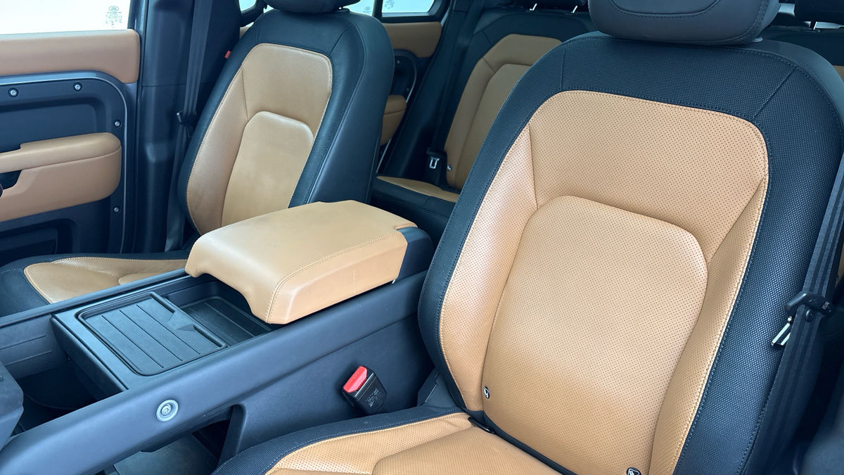 Land Rover Defender 110 Urban Image 7