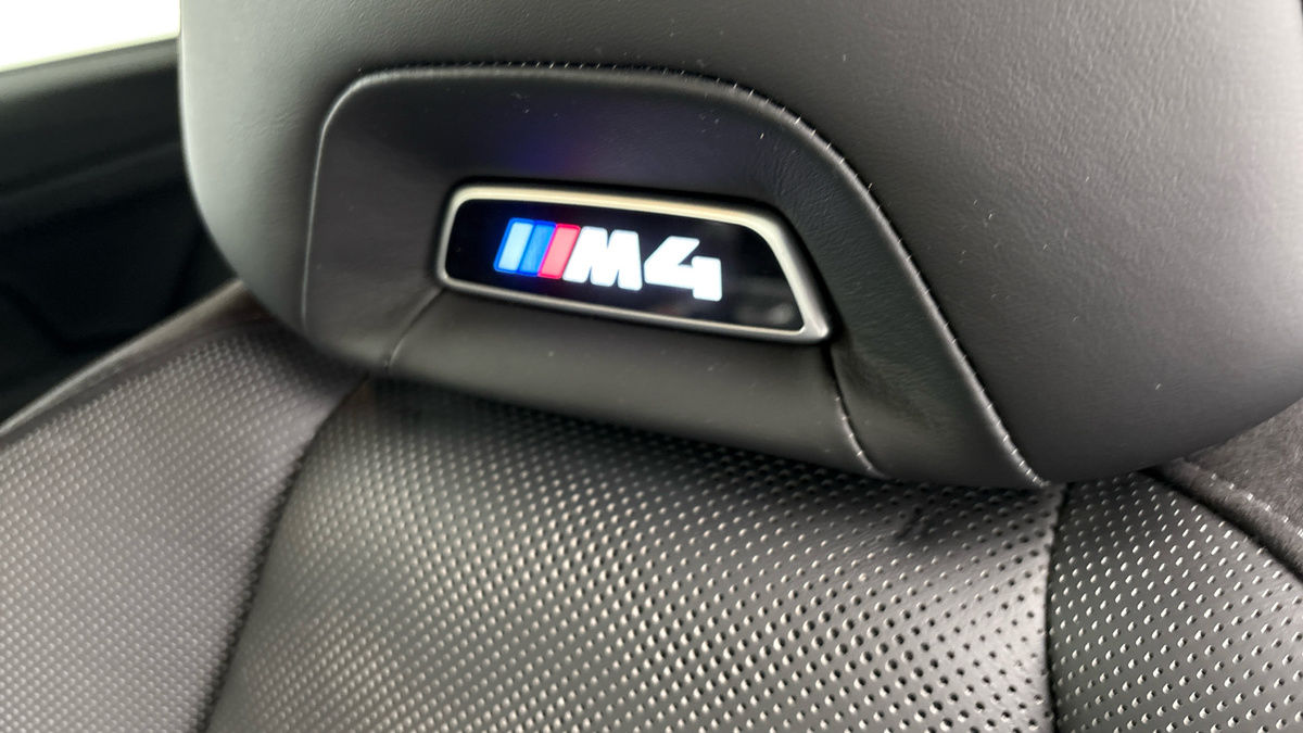 BMW M4 Image 30