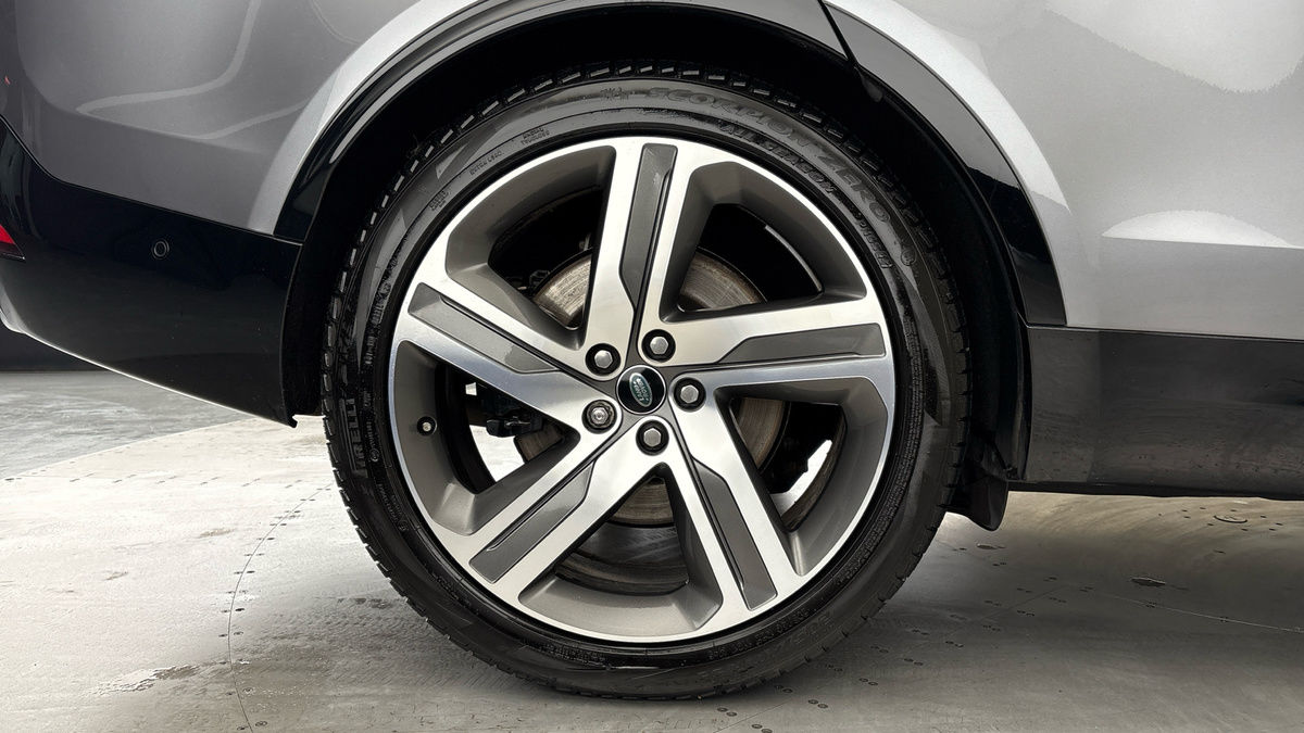 Land Rover Discovery Image 10