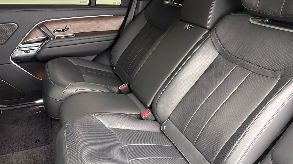 Land Rover Range Rover Image 8