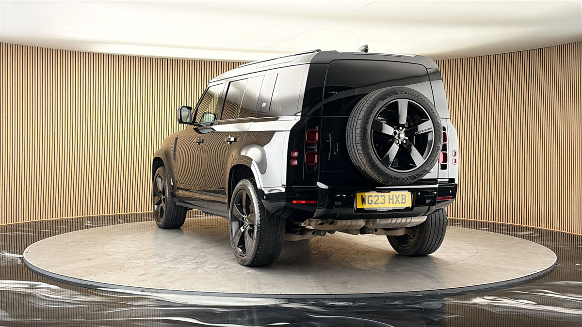 More views of Land Rover Defender 110