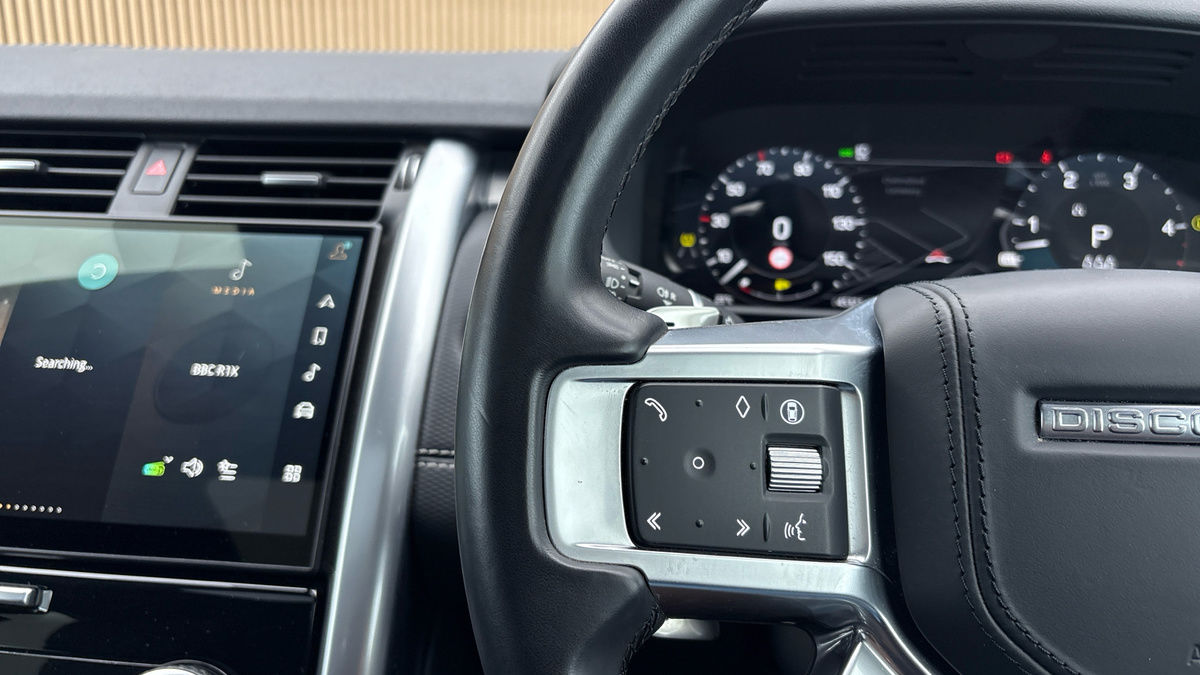 Land Rover Discovery Image 13