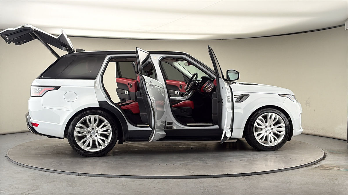 More views of Land Rover Range Rover Sport