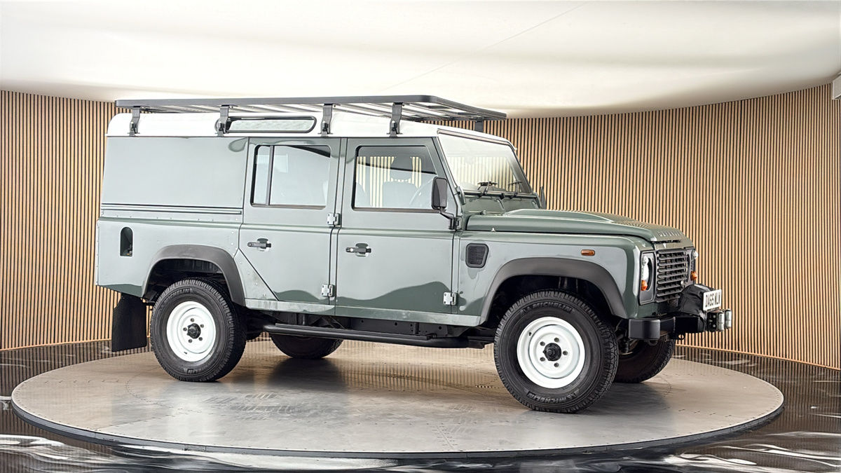 More views of Land Rover Defender 110