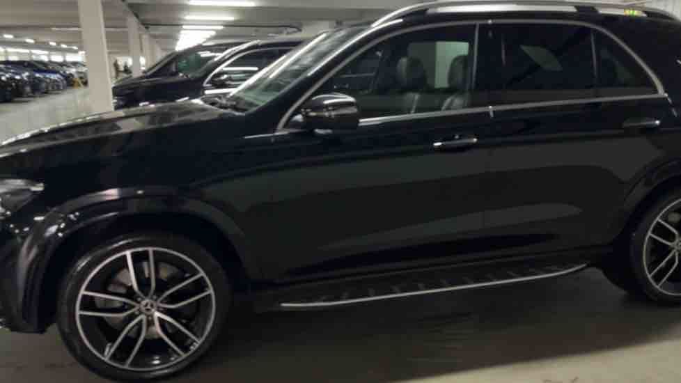 More views of Mercedes-Benz GLE