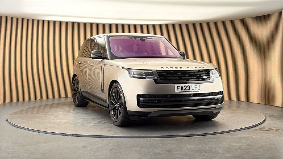 More views of Land Rover Range Rover