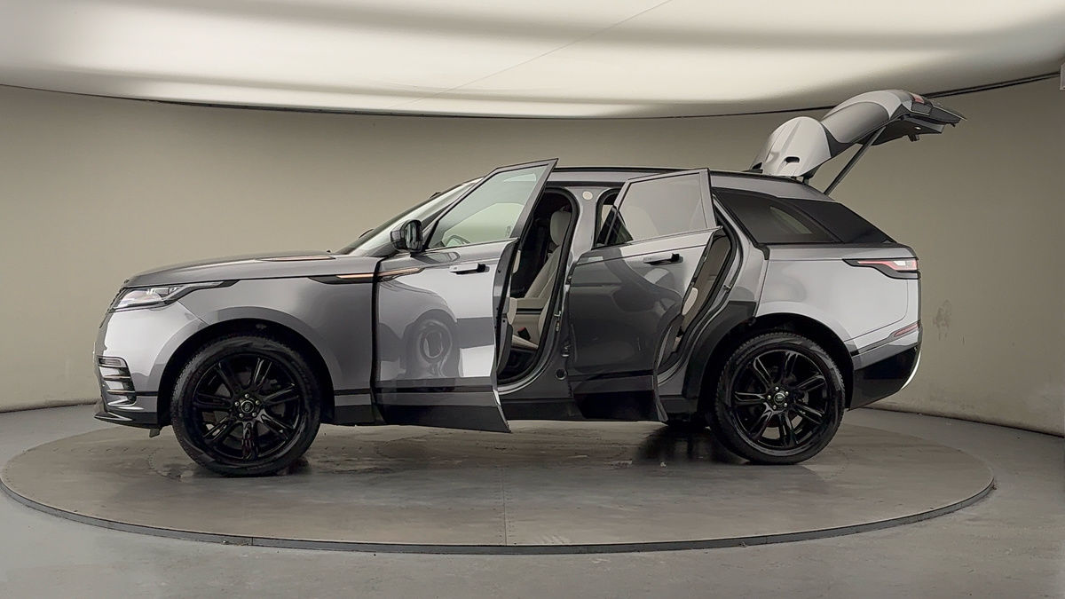 More views of Land Rover Range Rover Velar