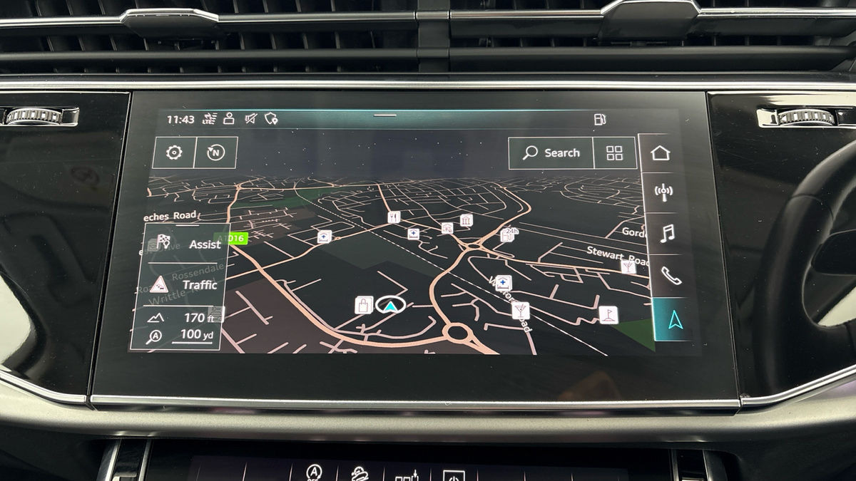 Audi Q7 Image 17