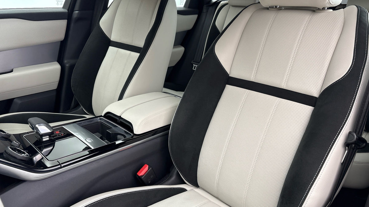More views of Land Rover Range Rover Velar