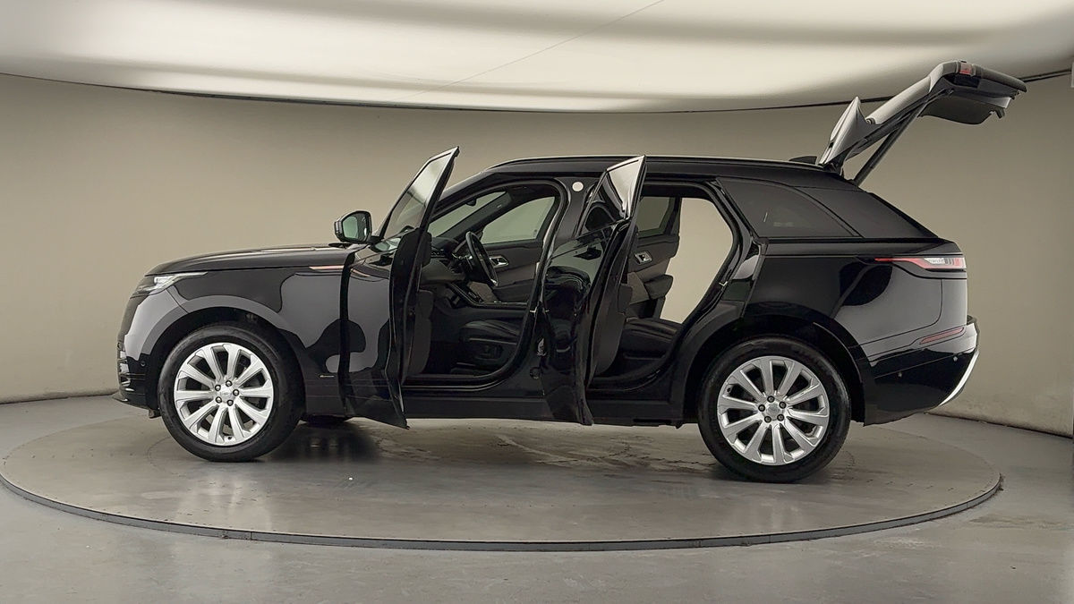 More views of Land Rover Range Rover Velar