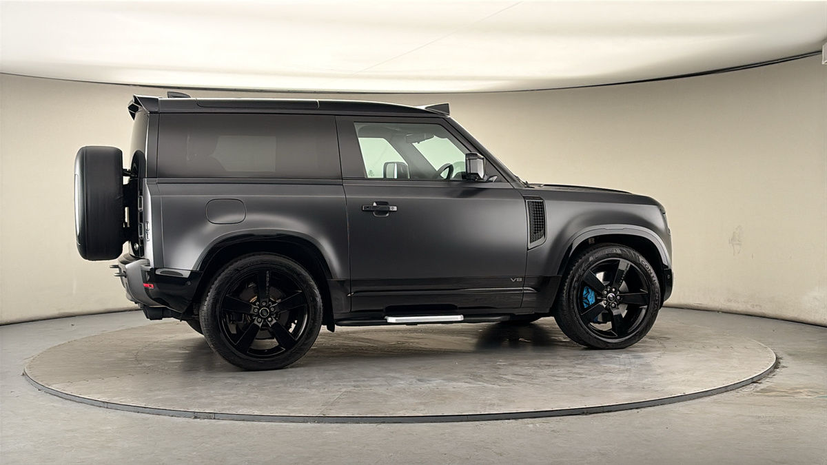 More views of Land Rover Defender 90