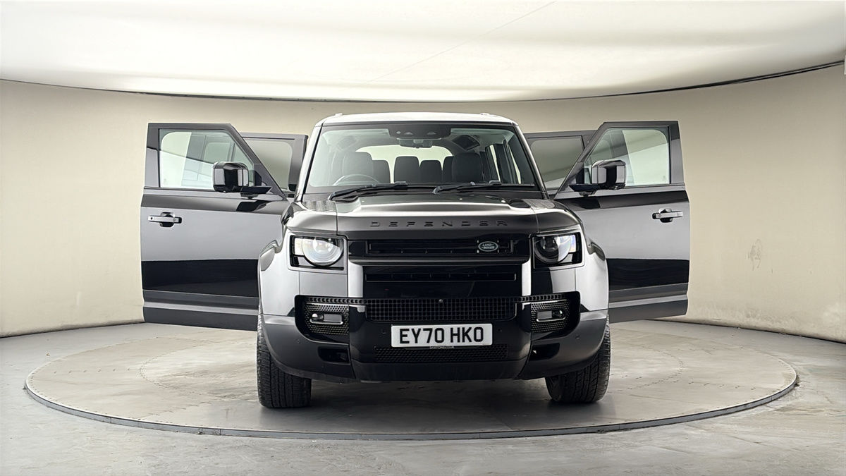 More views of Land Rover Defender 110