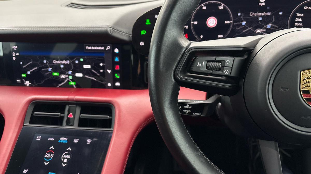 Porsche Taycan Image 13