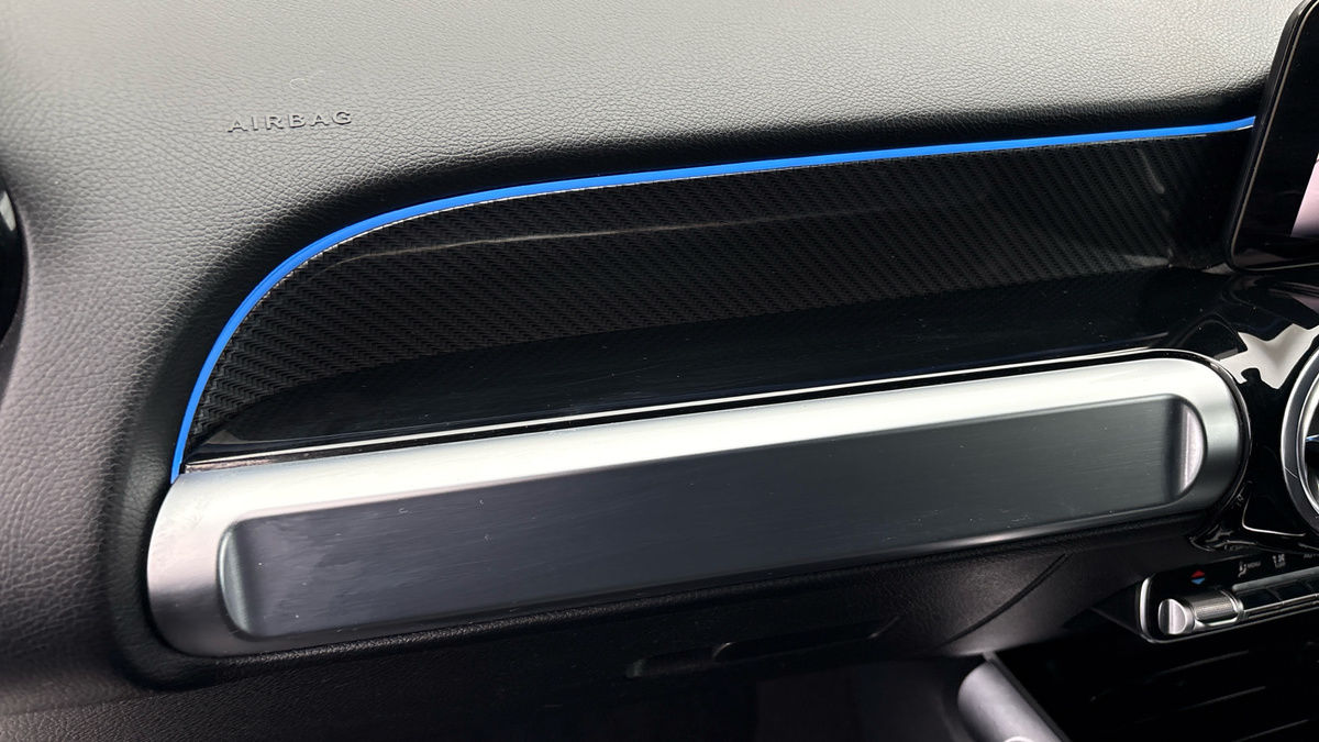 Mercedes-Benz GLB Image 30