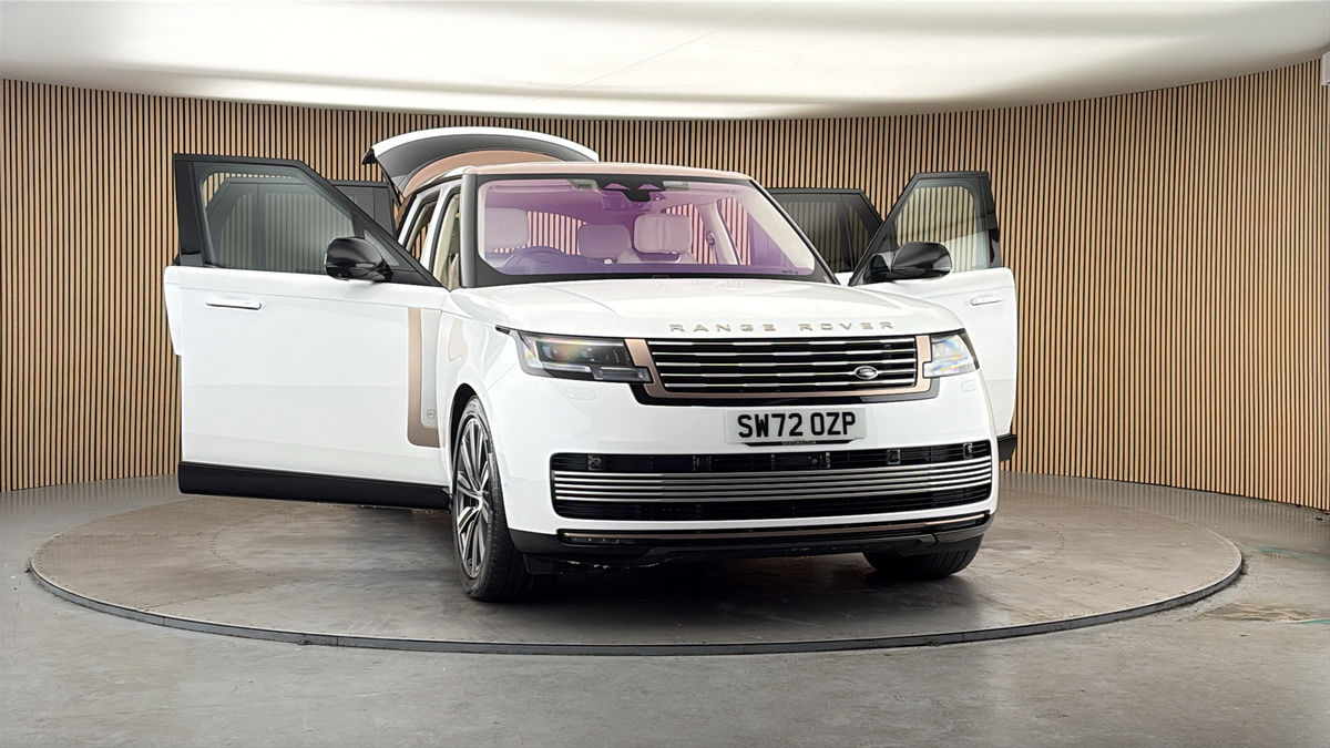 More views of Land Rover Range Rover