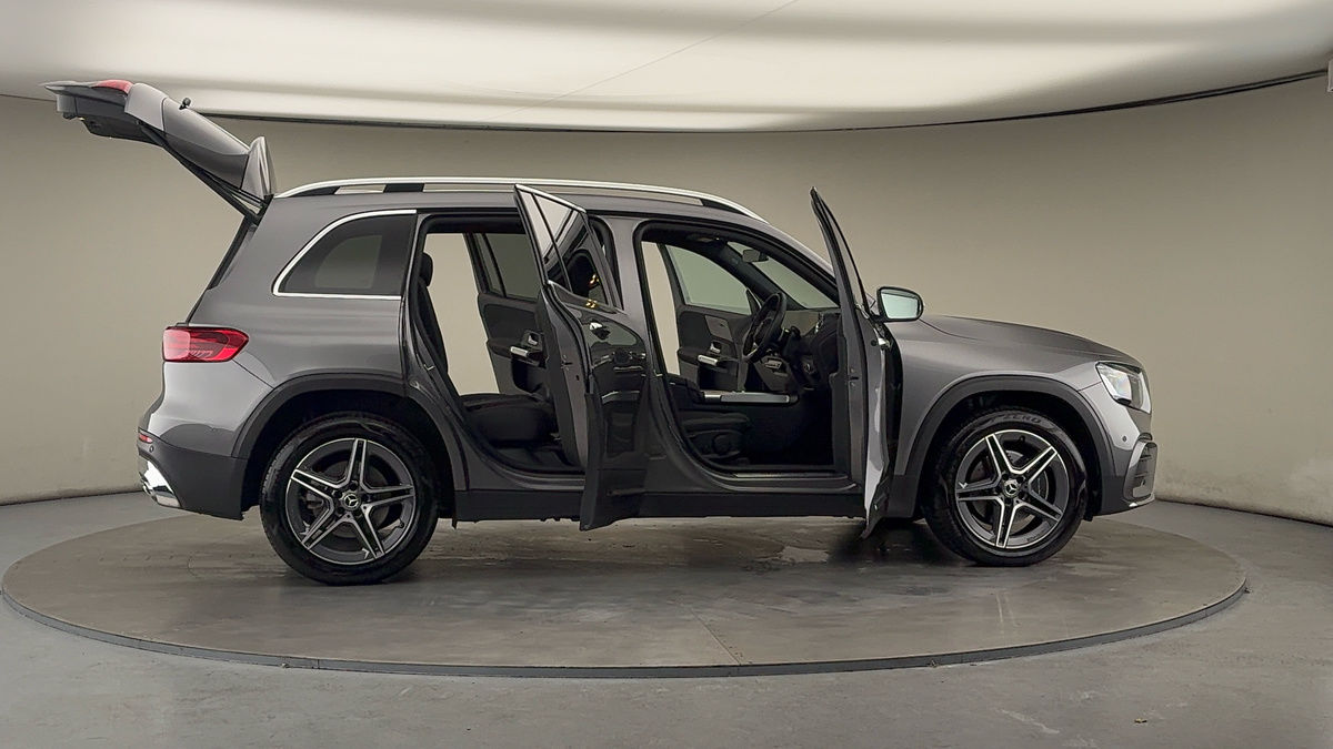 More views of Mercedes-Benz GLB