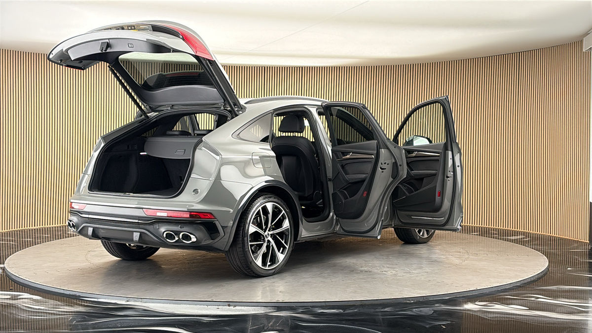 More views of Audi SQ5