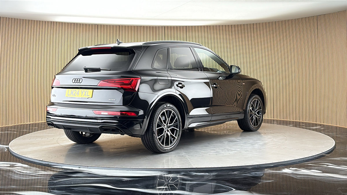 More views of Audi Q5