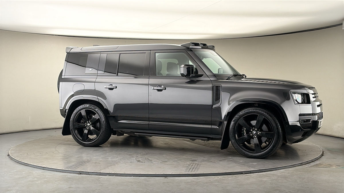 More views of Land Rover Defender 110