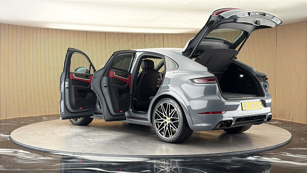 More views of Porsche Cayenne
