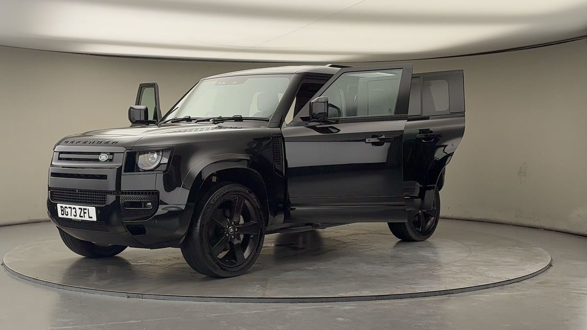 More views of Land Rover Defender 110