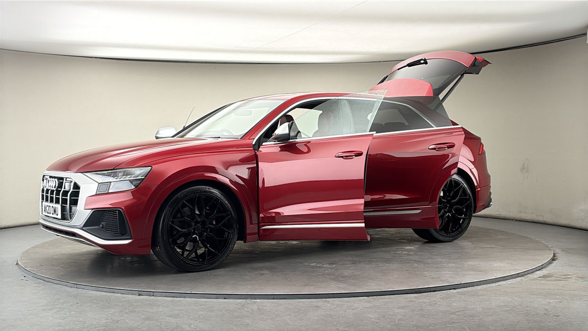 More views of Audi SQ8