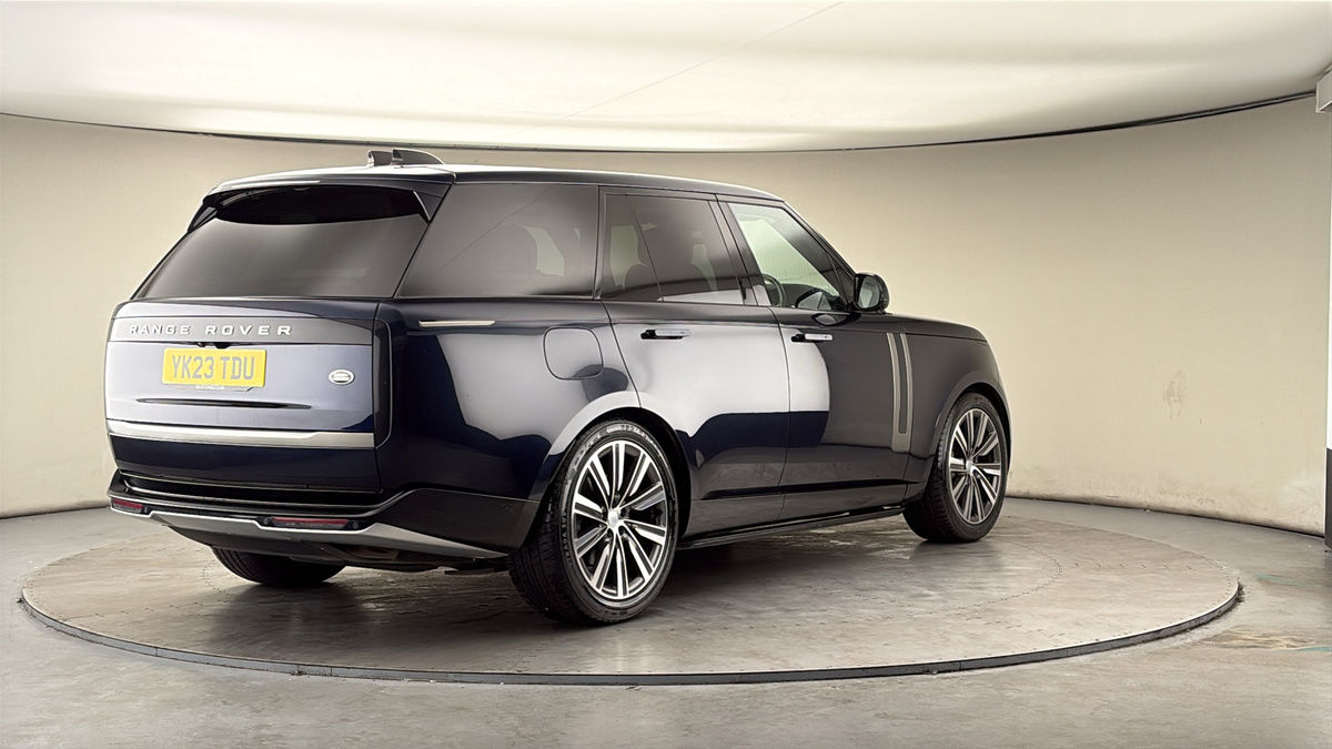 More views of Land Rover Range Rover