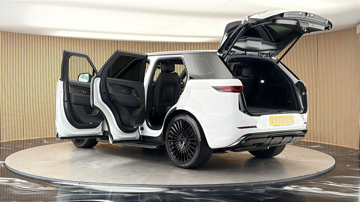 More views of Land Rover Range Rover Sport