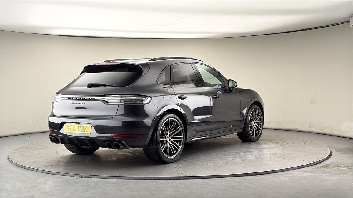 More views of Porsche Macan