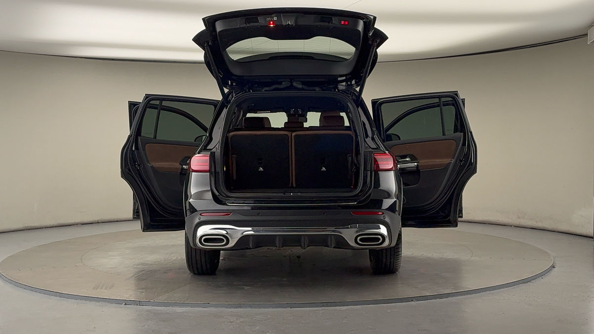 More views of Mercedes-Benz GLB