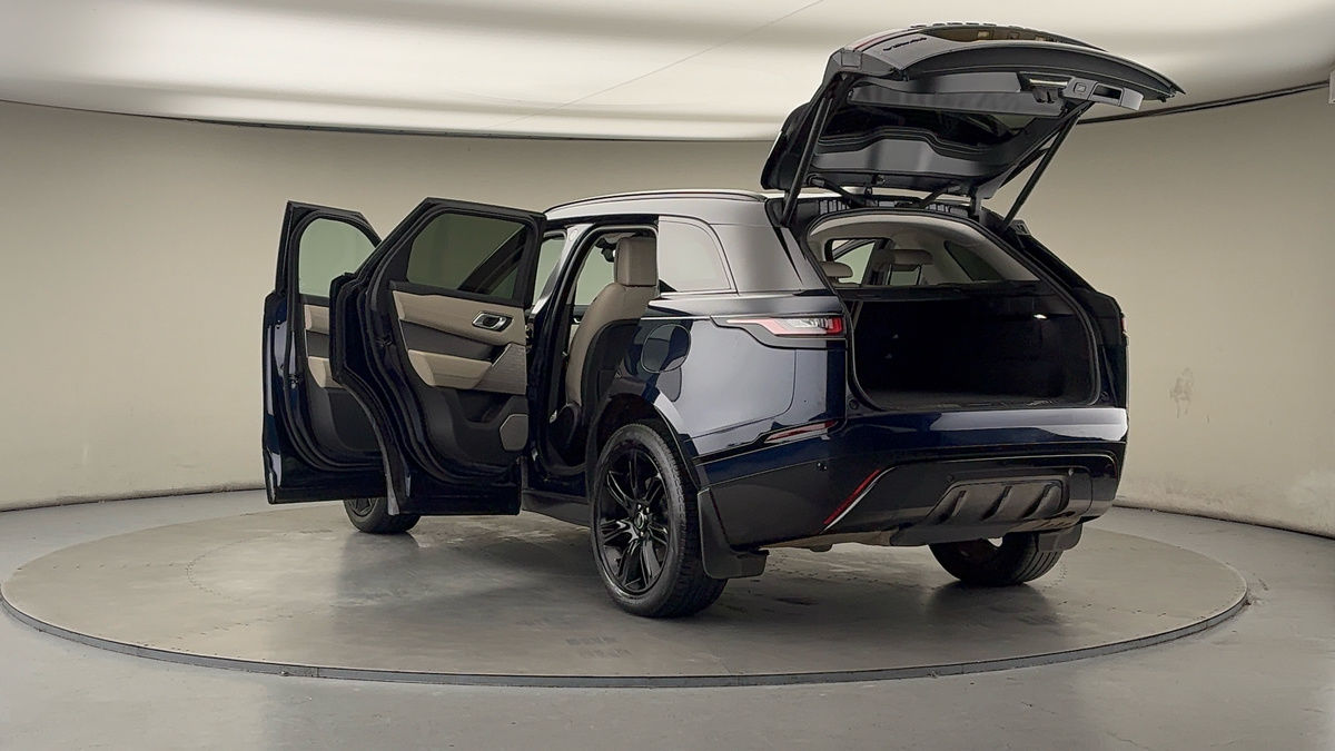 Land Rover Range Rover Velar Image 23