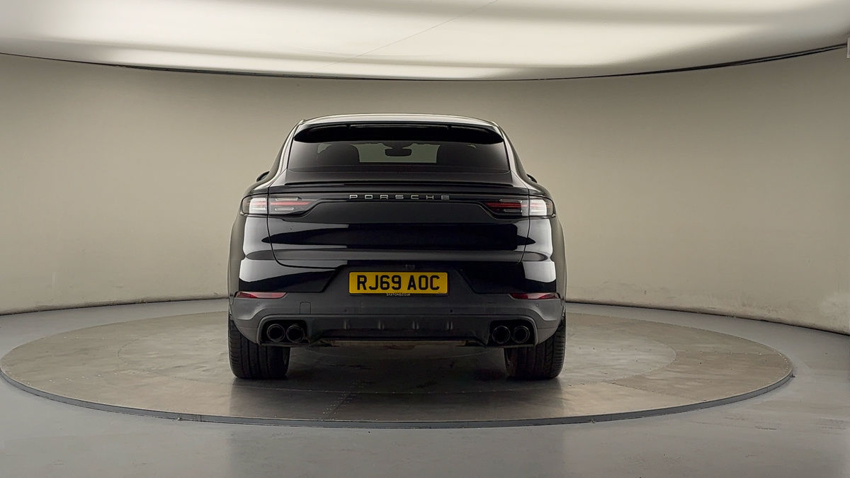 Porsche Cayenne Image 4