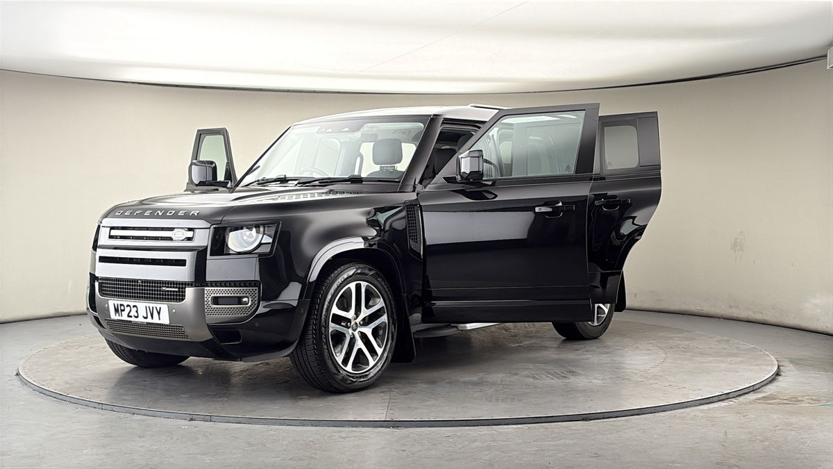 More views of Land Rover Defender 110