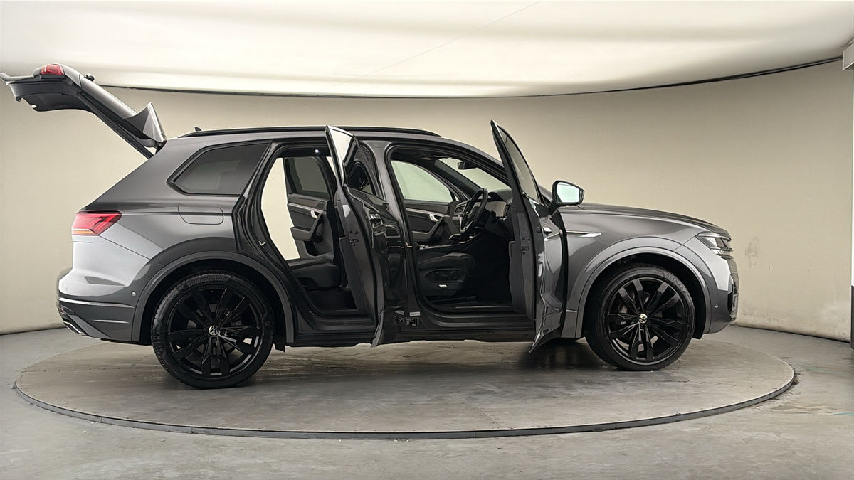 More views of Volkswagen Touareg