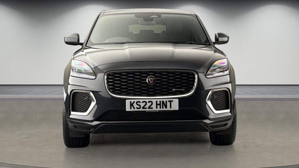 Jaguar E-PACE Image 3