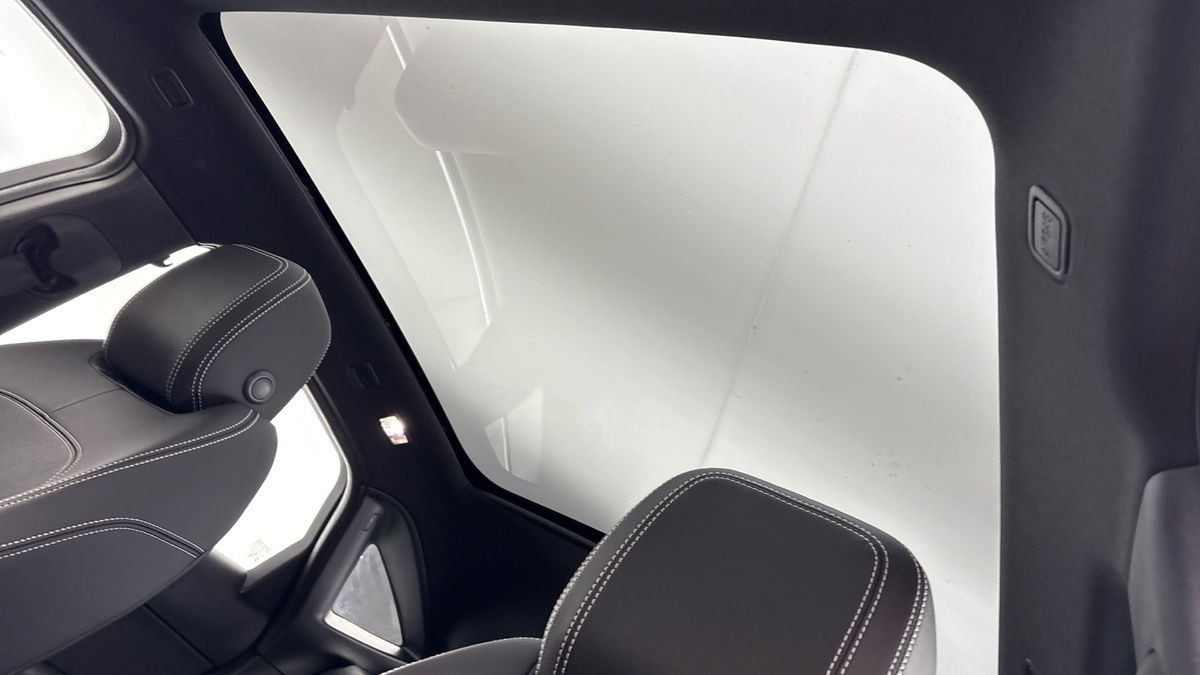 Jaguar E-PACE Image 6