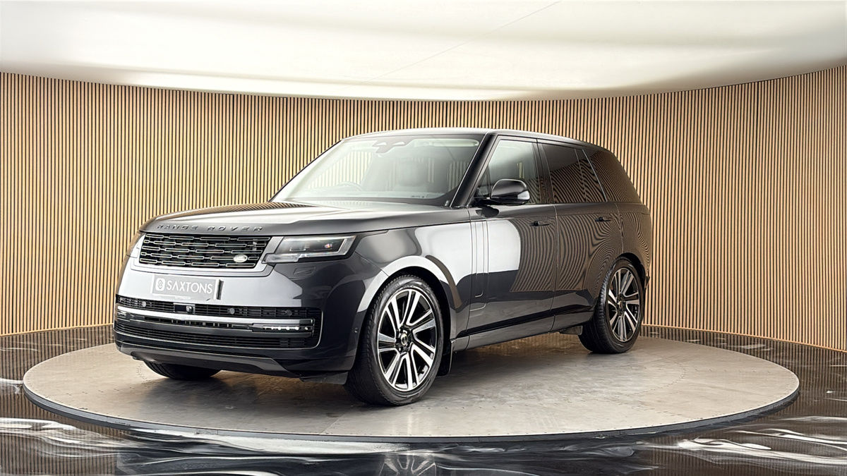 More views of Land Rover Range Rover