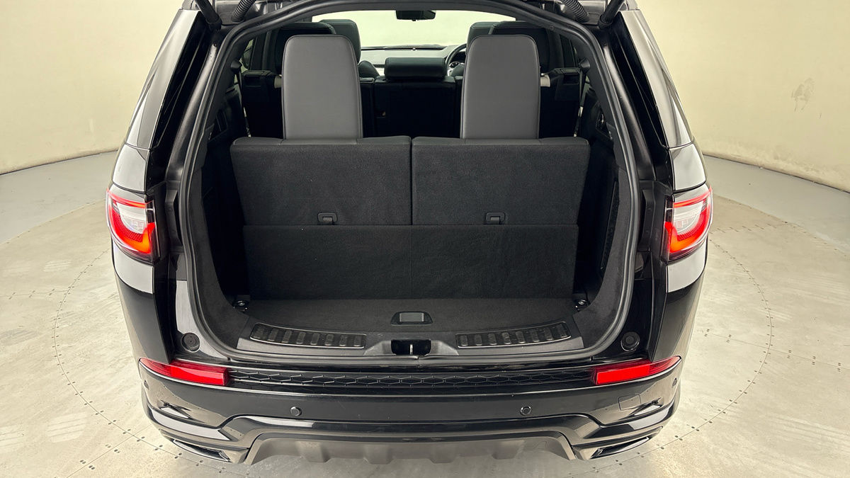 Land Rover Discovery Sport Image 11