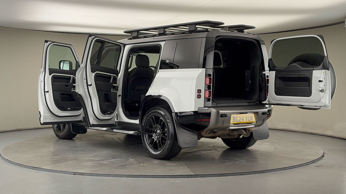 More views of Land Rover Defender 110