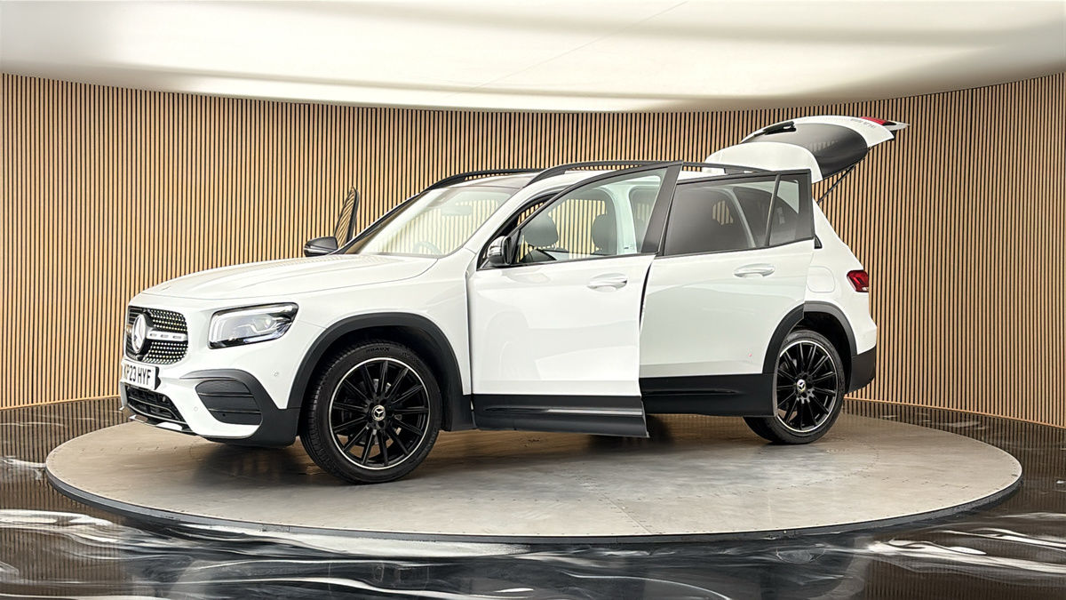 More views of Mercedes-Benz GLB