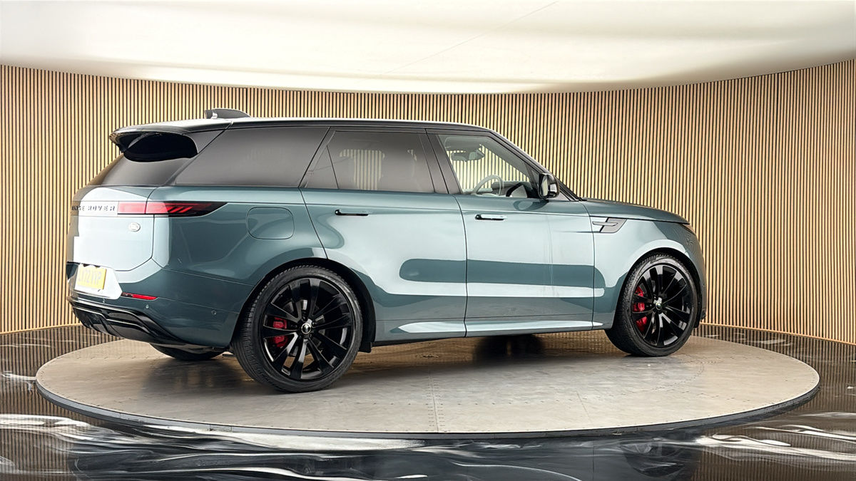 More views of Land Rover Range Rover Sport