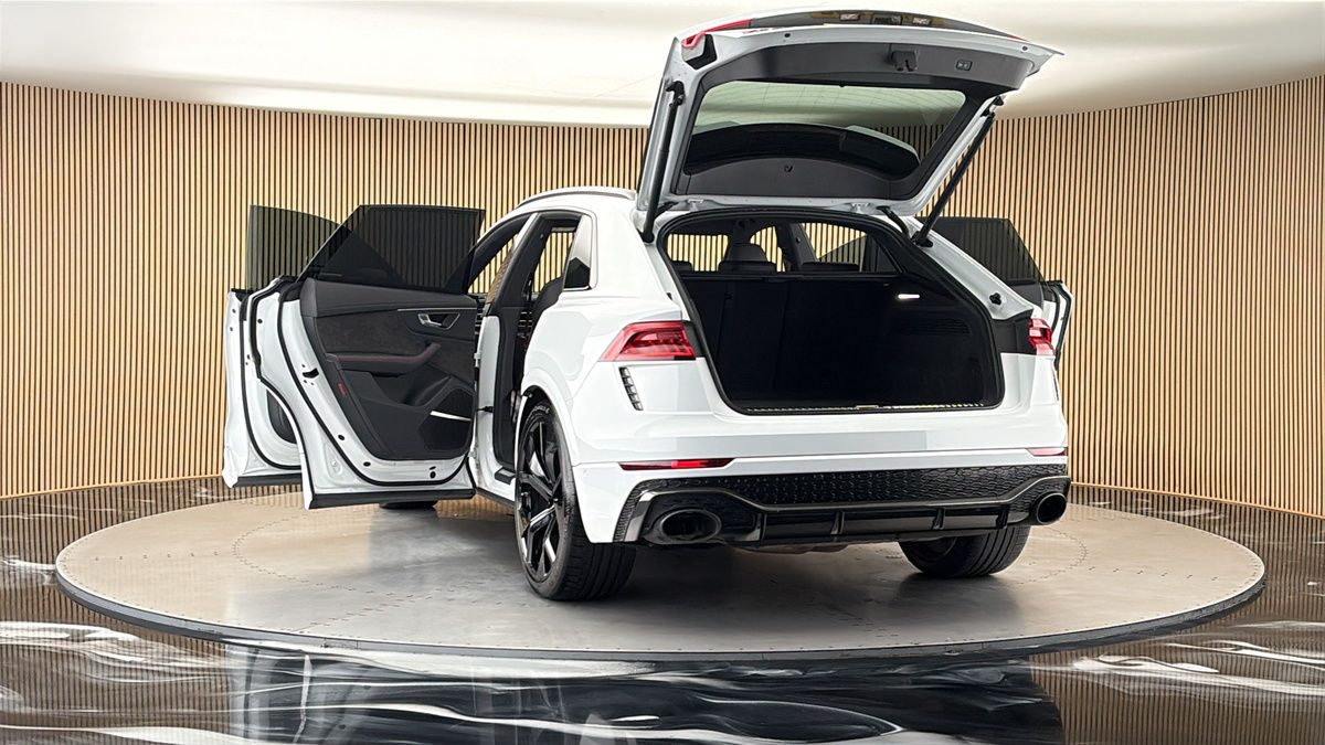 More views of Audi RSQ8