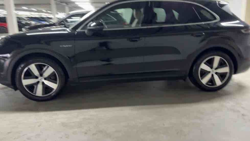 More views of Porsche Cayenne