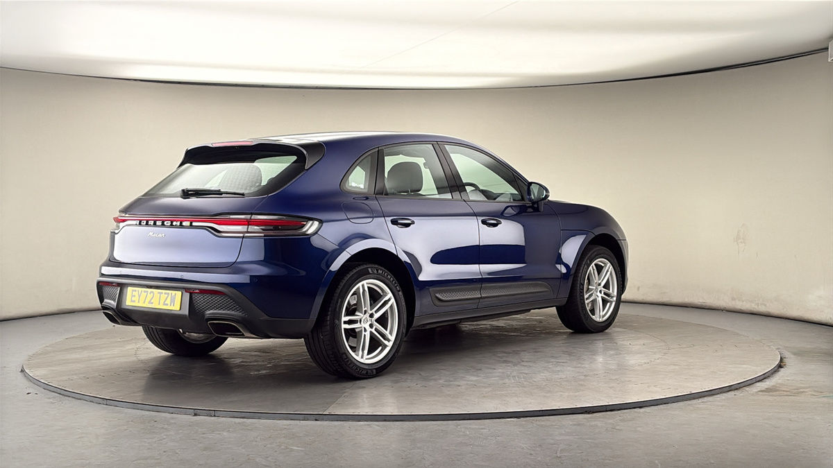 Porsche Macan Image 21