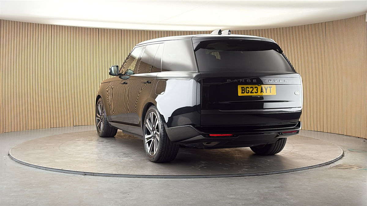 More views of Land Rover Range Rover