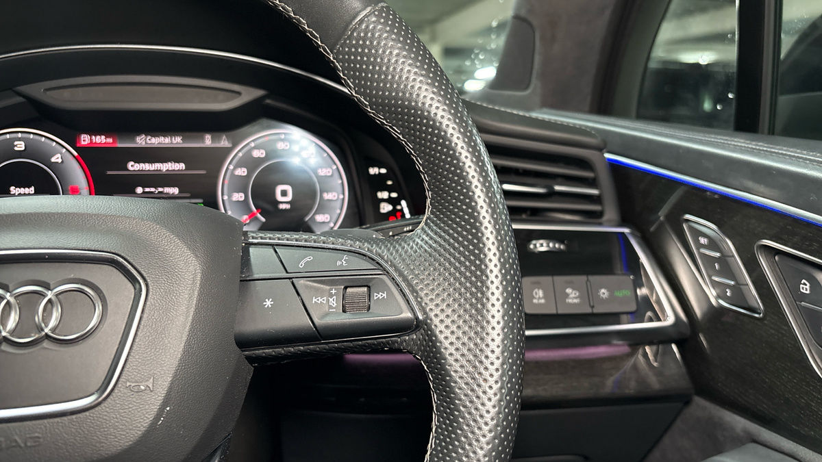 Audi Q7 Image 14