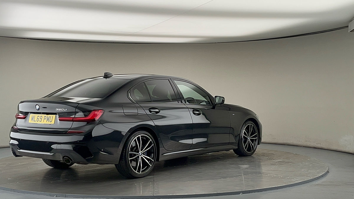BMW 3 Series Image 21