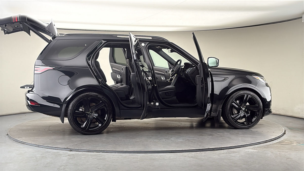 More views of Land Rover Discovery